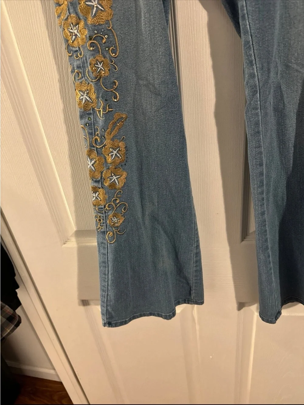 VENUS Light Blue Jeans with Gold Floral Embroidery - Picture 5 of 8